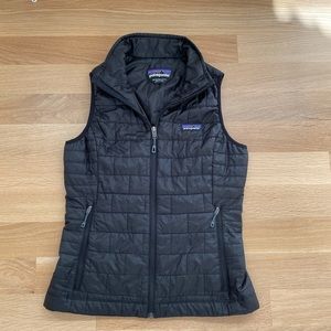 Patagonia black vest women’s size xs